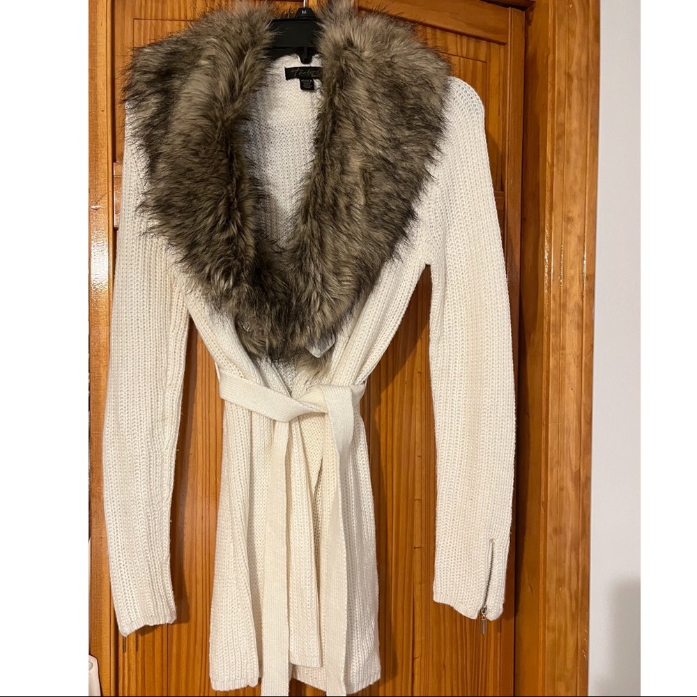 Cream sweater with faux fur neck detail. Size XS.